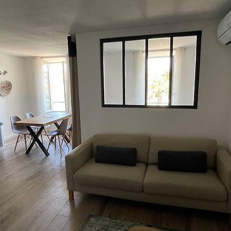 Tres Bel Appartement, Port Sanary, Exterior foto