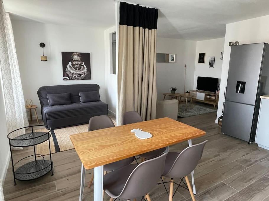 Tres Bel Appartement, Port Sanary, Exterior foto